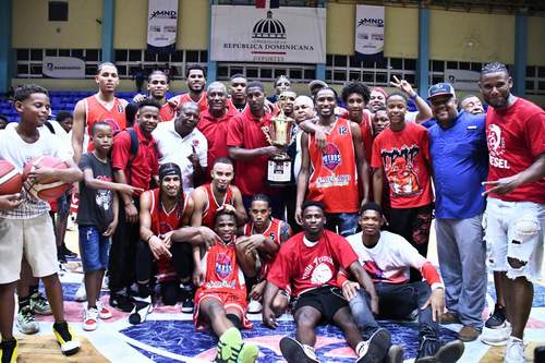 Club Villa Francisca conquista título en torneo basket Segunda División de Abadina