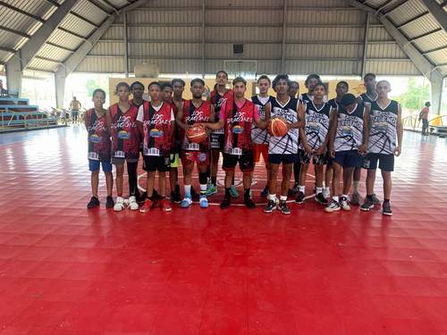 Pescadería Wanda respalda cuadrangular de baloncesto juvenil municipio de Villa Riva