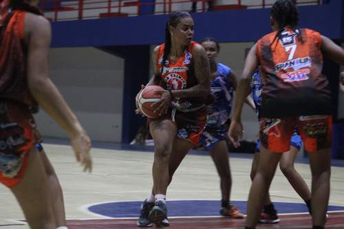 Team Yelda Trinidad  pasa a comandar  basket superior femenino  Indias Club San Vicente