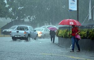 ONAMET: Se esperan fuertes lluvias y tormentas eléctricas en varias provincias del país