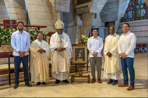 Una imagen “Peregrina” de la Virgen de la Altagracia caminará hasta Roma en el marco del Jubileo 2025
