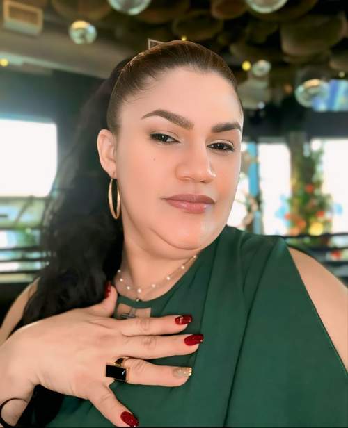 Evangelista Nelly Tavarez advierte sobre el peligro espiritual del prejuicio en su programa «Devocionales.