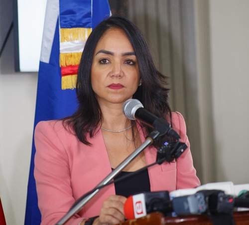 Ministra de Interior y Policía afirma agentes reciben educación y supervisión continúa de Policía Nacional y la Comisión de Reforma Policial